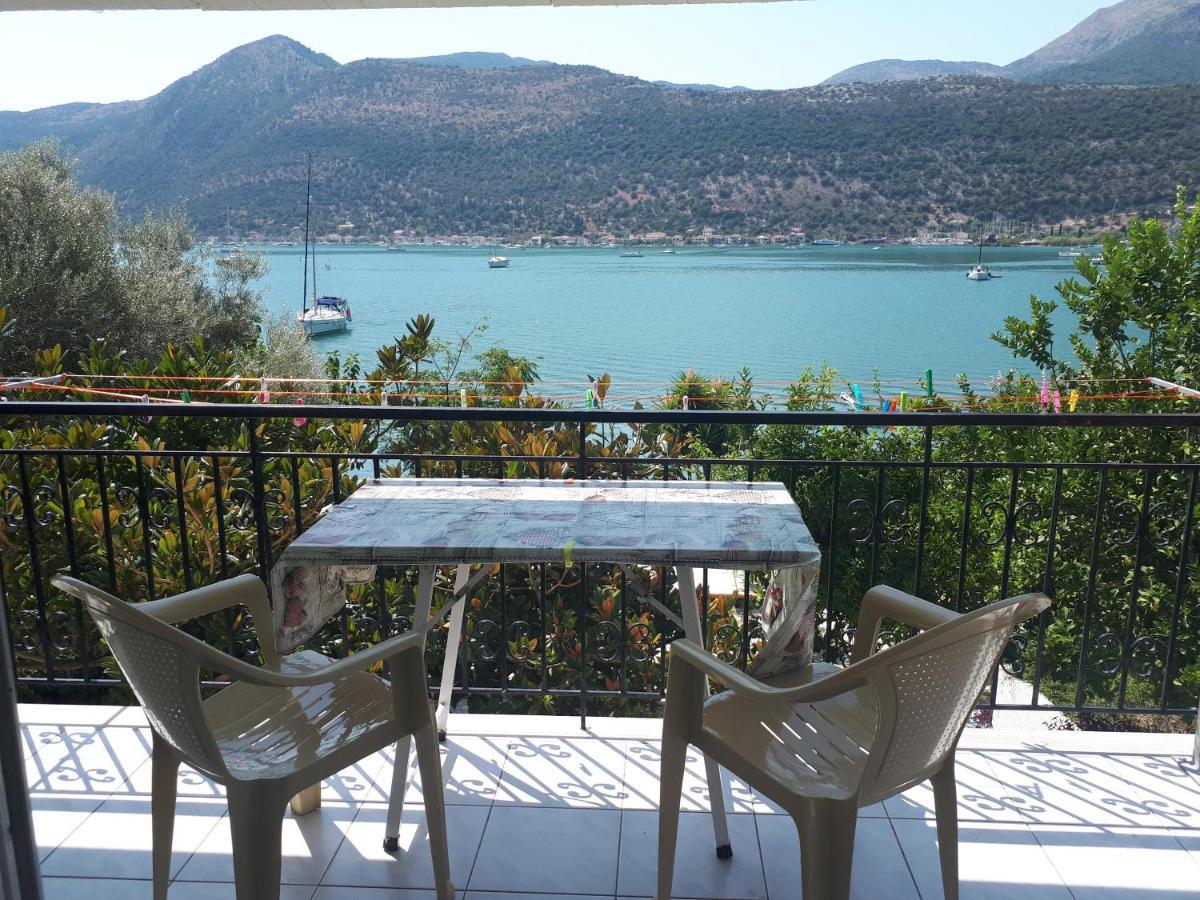 Geni Bay Apartment Bagian luar foto