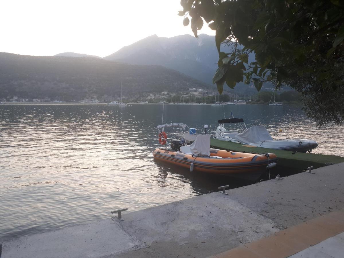 Geni Bay Apartment Bagian luar foto