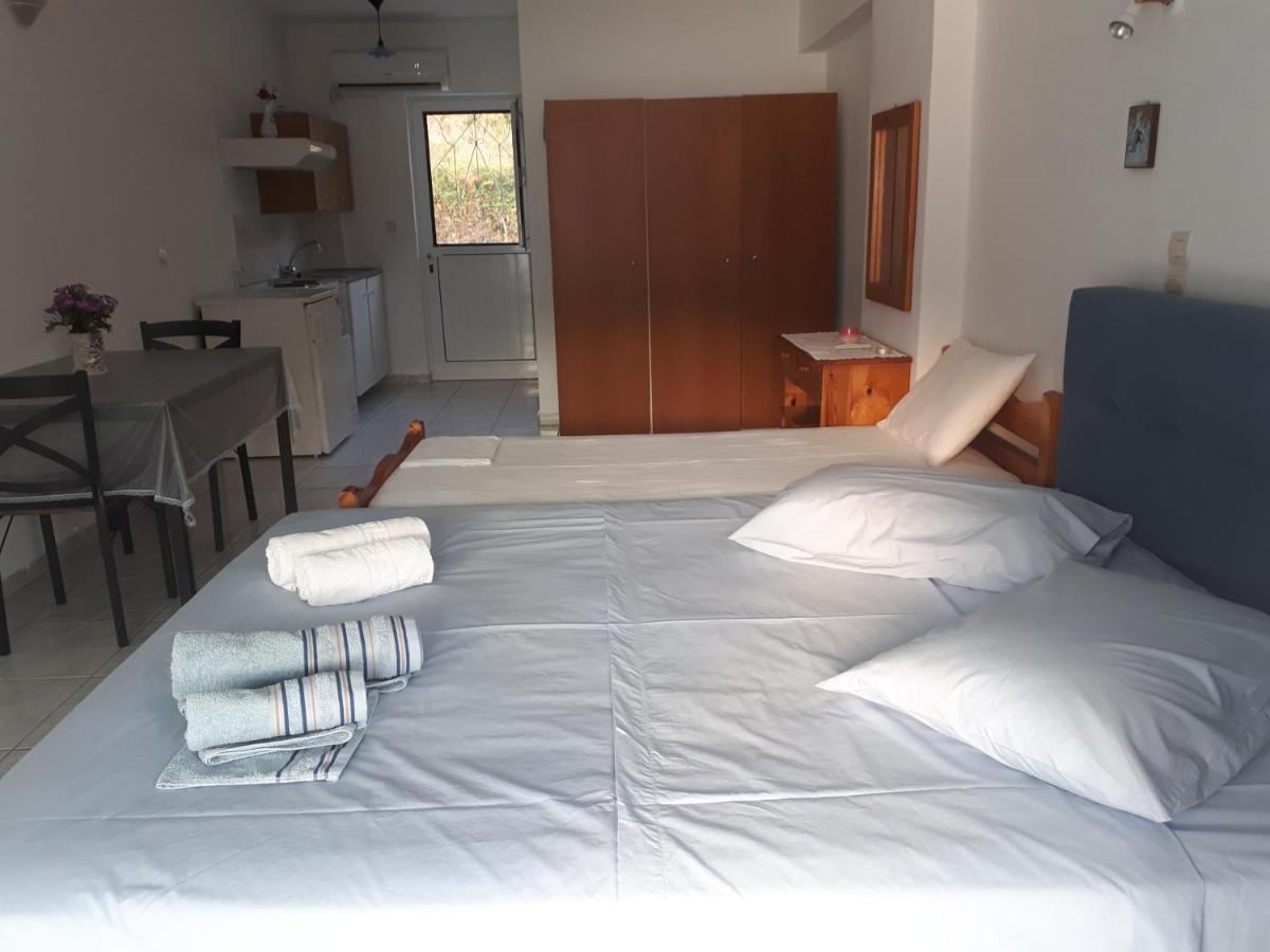 Geni Bay Apartment Bagian luar foto