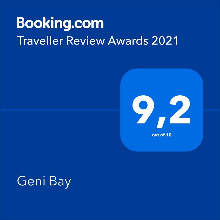 Geni Bay Apartment Bagian luar foto