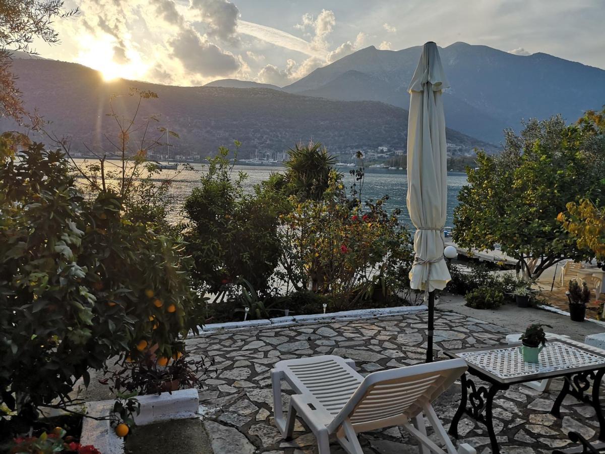 Geni Bay Apartment Bagian luar foto