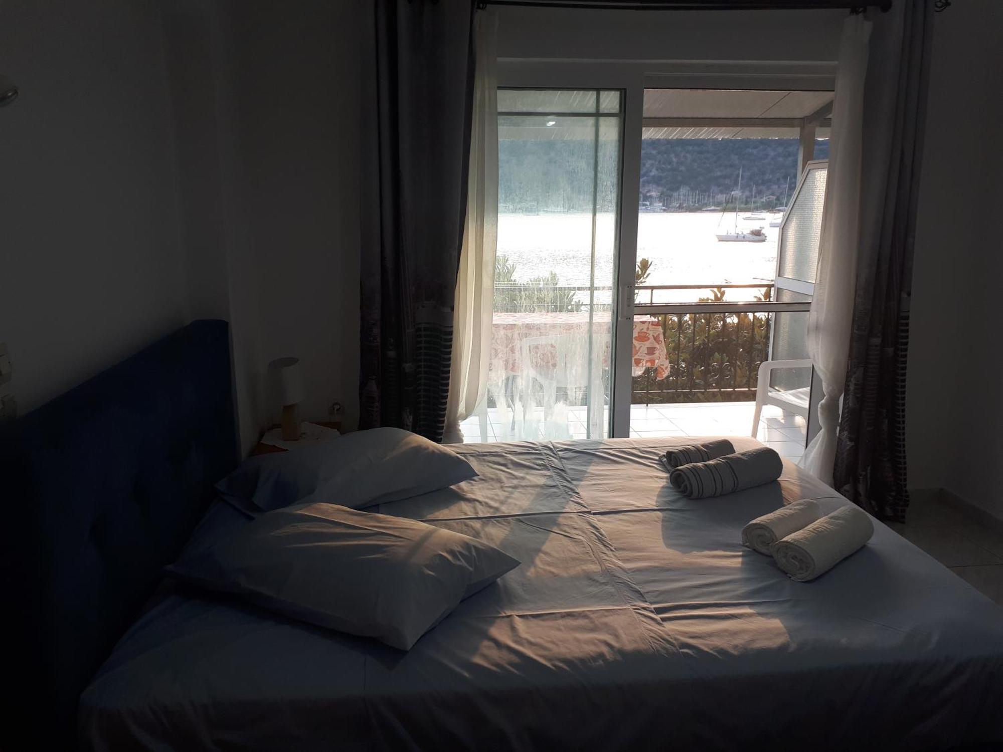 Geni Bay Apartment Bagian luar foto