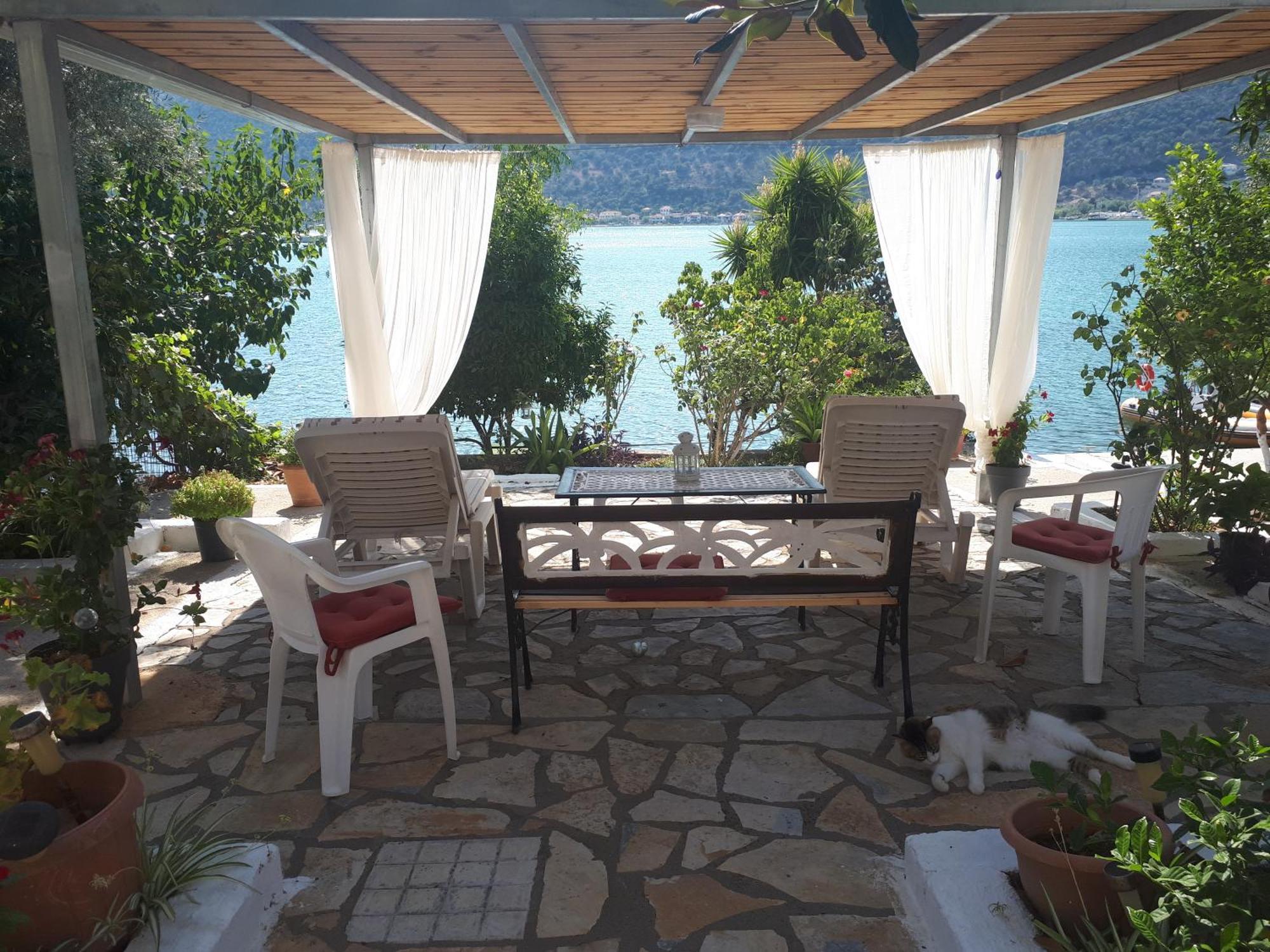 Geni Bay Apartment Bagian luar foto