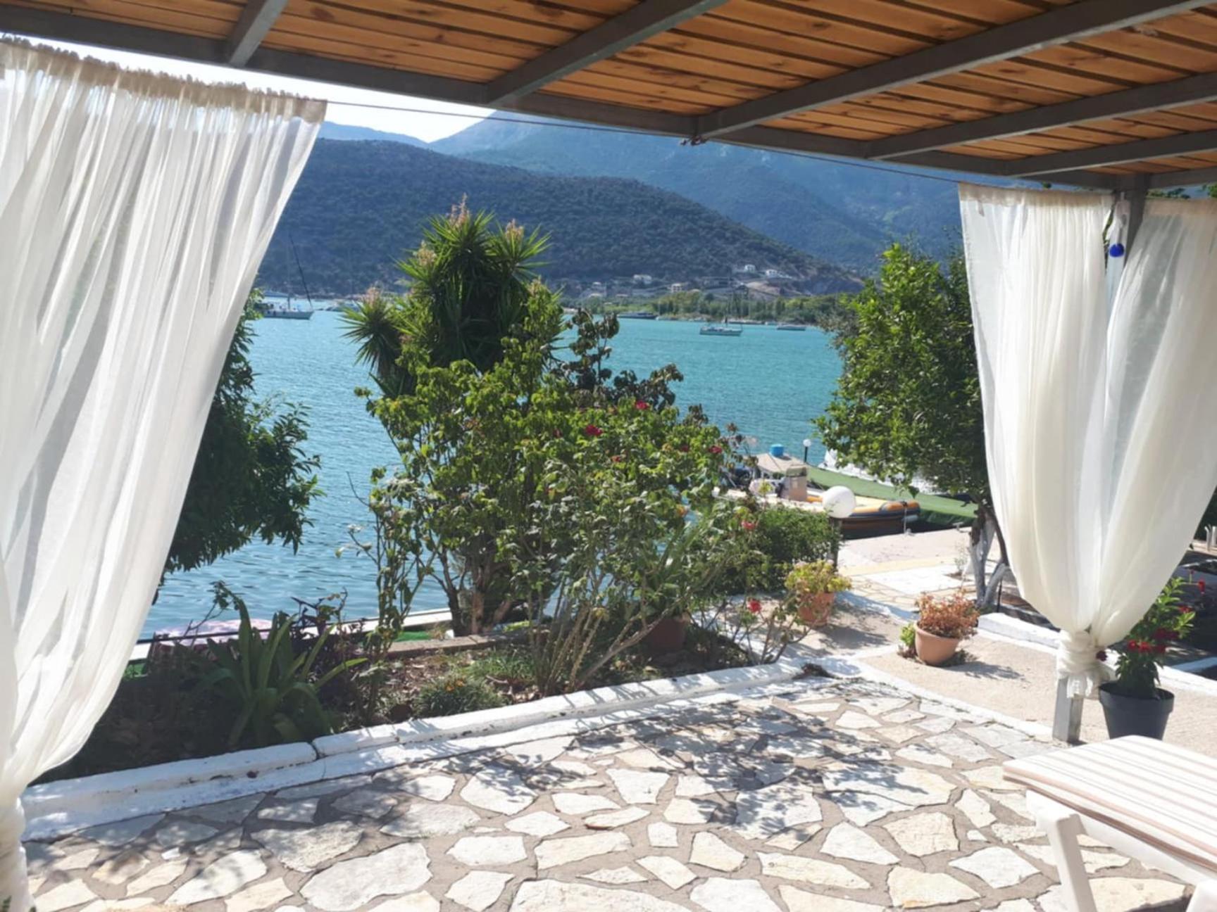 Geni Bay Apartment Bagian luar foto