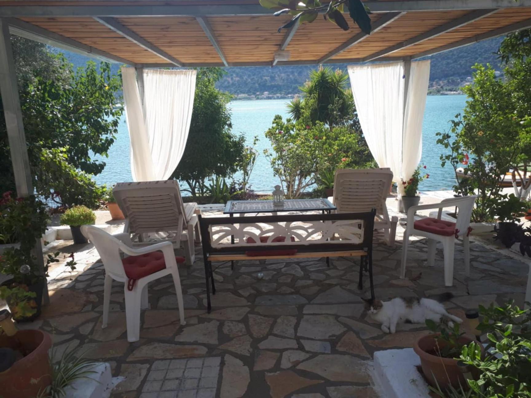Geni Bay Apartment Bagian luar foto